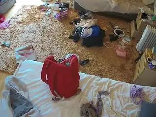 Camsoda Best Webcam of voyeurcam-julmodels-whitebed-5
