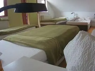 Camsoda Sex Cam of voyeurcam-julmodels-bed-2