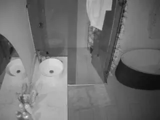 Camsoda Private Sex Chat of voyeurcam-casa-salsa-bathroom-6