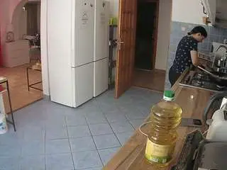 Camsoda Live Sex Cam of voyeurcam-julmodels-kitchen