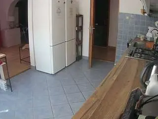Camsoda Live Sex Cam of voyeurcam-julmodels-kitchen