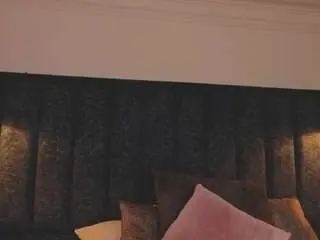 Camsoda Free Live Porn of arianna-suarezz