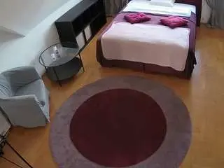 Camsoda Live Porn of voyeurcam-julmodels-whitebed-1