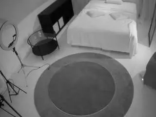 Camsoda Sex Cam of voyeurcam-julmodels-whitebed-1