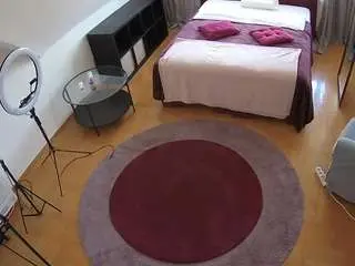 Camsoda Watch Live Sex Cams of voyeurcam-julmodels-whitebed-1