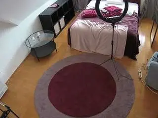 Camsoda Live Porn of voyeurcam-julmodels-whitebed-1