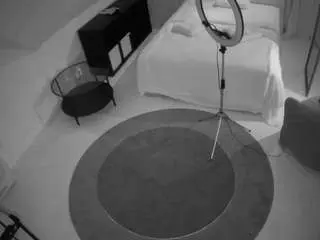 Camsoda Sex Chat of voyeurcam-julmodels-whitebed-1