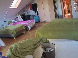 Camsoda Watch Live Sex Cams of voyeurcam-julmodels-bed-3