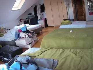 Camsoda Adult Webcams of voyeurcam-julmodels-bed-3