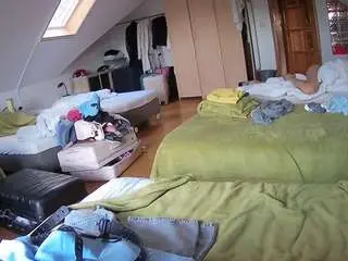 Camsoda Live Sex of voyeurcam-julmodels-bed-3