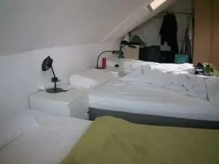 Camsoda Sex Chat of voyeurcam-julmodels-bed-4