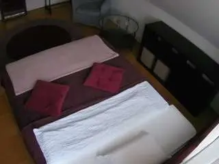 Camsoda Sex Chat of voyeurcam-julmodels-whitebed-2