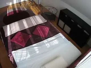 Camsoda Adult Webcam of voyeurcam-julmodels-whitebed-2