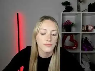 Camsoda Free Porn Cam of evelynblond