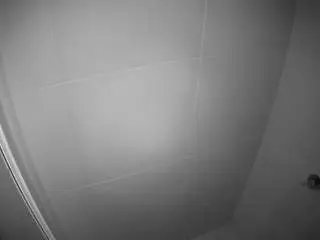 Camsoda Nude Webcam of voyeurcam-casa-salsa-bathroom-8