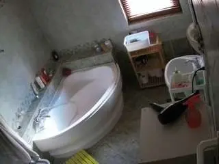 Camsoda Watch Live Sex Cams of voyeurcam-julmodels-bath-1st-2
