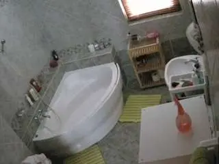 Camsoda Watch Live Sex Cams of voyeurcam-julmodels-bath-1st-2