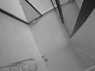Camsoda Sex Chat of voyeurcam-jb-shower-2