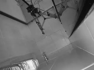 Camsoda Private Sex Chat of voyeurcam-jb-shower-2