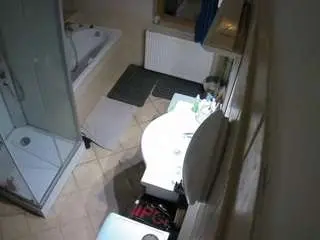 Camsoda Live Sex of voyeurcam-julmodels-bath-2nd-2