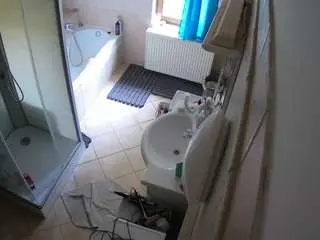 Camsoda Live Porn of voyeurcam-julmodels-bath-2nd-2