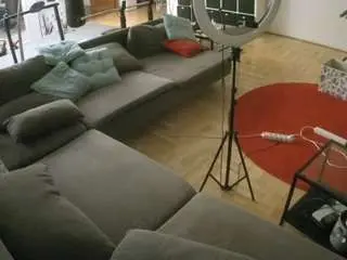 Camsoda Nude Webcam of voyeurcam-julmodels-living-3