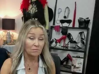 Camsoda Nude Webcam of luxcrystal