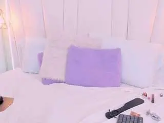 Camsoda Free Porn Cam of camilamendoza1