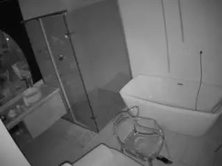 Camsoda Sex Cam of voyeurcam-casa-salsa-bathroom-2