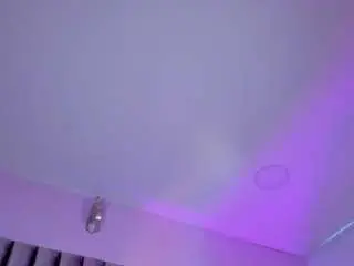 Camsoda Free Porn Cam of isabella-flowers