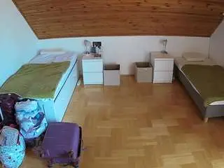 Camsoda Adult Webcams of voyeurcam-julmodels-greybed-3