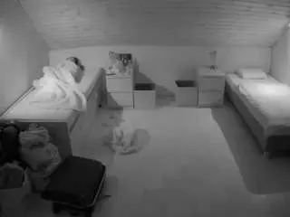 Camsoda Live Sex of voyeurcam-julmodels-greybed-3