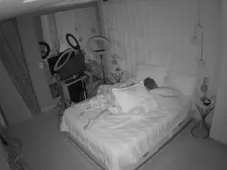 Camsoda Adult Webcam of voyeurcam-casa-salsa-bedroom-2