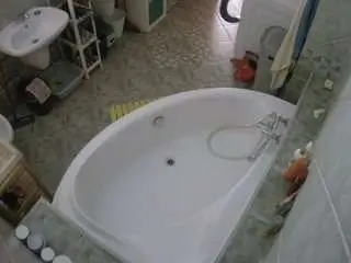 Camsoda Free Live Porn of voyeurcam-julmodels-bath-1st-1
