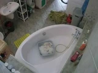 Camsoda Best Webcam of voyeurcam-julmodels-bath-1st-1