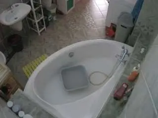 Camsoda Adult Video Chat of voyeurcam-julmodels-bath-1st-1