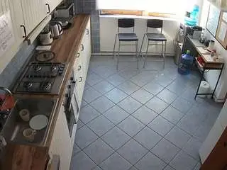 Camsoda Live Sex Cam of voyeurcam-julmodels-kitchen-2