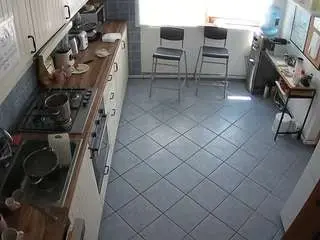 Camsoda Private Sex Chat of voyeurcam-julmodels-kitchen-2