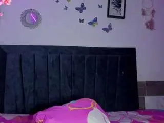 Camsoda Adult Video Chat of emmie-bunny