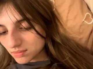 Camsoda Adult Webcams of theolakassis