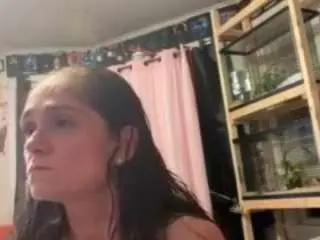 Camsoda Adult Webcams of saralaw22