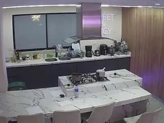 Camsoda Nude Webcam of voyeurcam-casa-salsa-kitchen