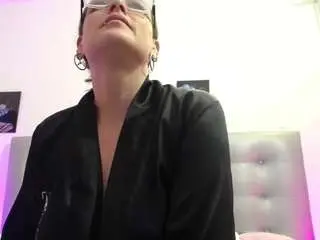 Camsoda Free Live Porn of horny-juliette