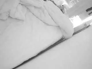Camsoda Adult Webcams of voyeurcam-julmodels-whitebed-4