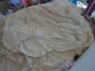 Camsoda Free Porn Cam of voyeurcam-julmodels-whitebed-4