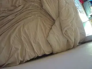 Camsoda Live Porn of voyeurcam-julmodels-whitebed-4