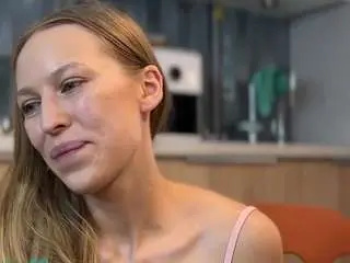 Camsoda Nude Webcam of honeypeony
