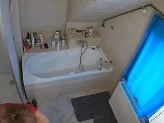 Camsoda Adult Video Chat of voyeurcam-julmodels-bath-2nd-1