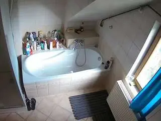 Camsoda Best live sex cam show of voyeurcam-julmodels-bath-2nd-1