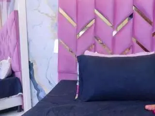 Camsoda Adult Webcam of cutepetitee